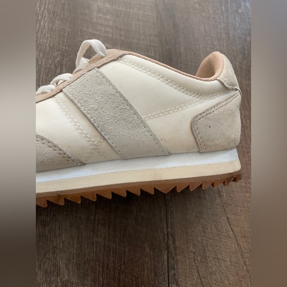 J.Crew Sneaker, size 6 - Picture 4 of 8